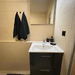 Dobrovskeho Apartment *