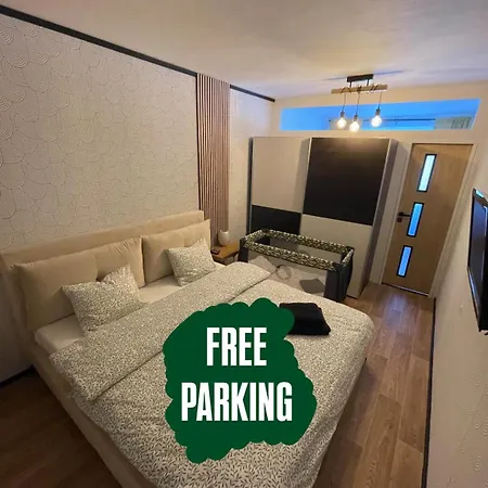 Dobrovskeho Apartment